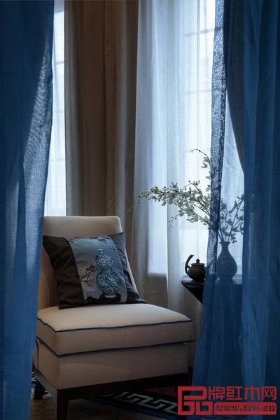 棉麻能調(diào)節(jié)光線，讓房間更溫馨、舒適