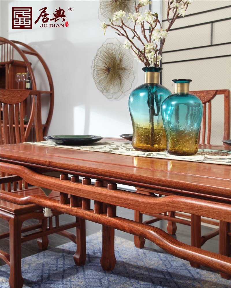 紅木桌子該怎么保養(yǎng)呢？如何進(jìn)行擺放