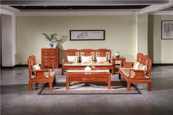 緬甸花梨家具組合柜的特點(diǎn)是什么？如何挑選緬甸花梨家具組合柜