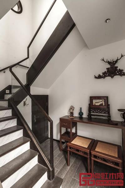 中西方風格可以在一個空間交融 中西方風格可以在一個空間交融