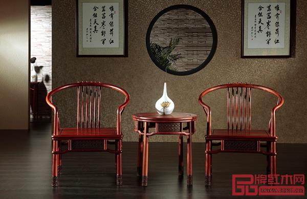 紅木家具凸顯返璞歸真的復(fù)古味道(紅古軒供圖) 紅木家具凸顯返璞歸真的復(fù)古味道(紅古軒供圖)
