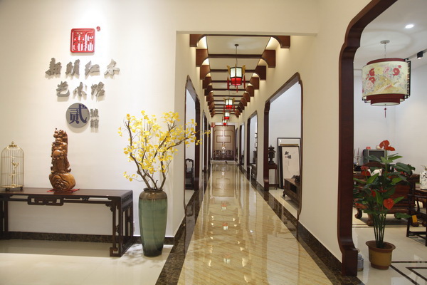 新明紅木貳號(hào)藝術(shù)展館長廊