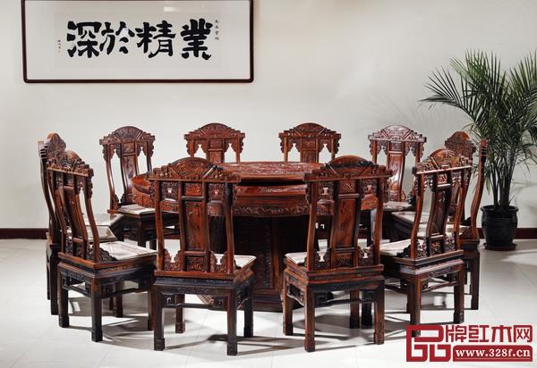 御乾堂《八仙過(guò)海圓桌》 御乾堂《八仙過(guò)海圓桌》