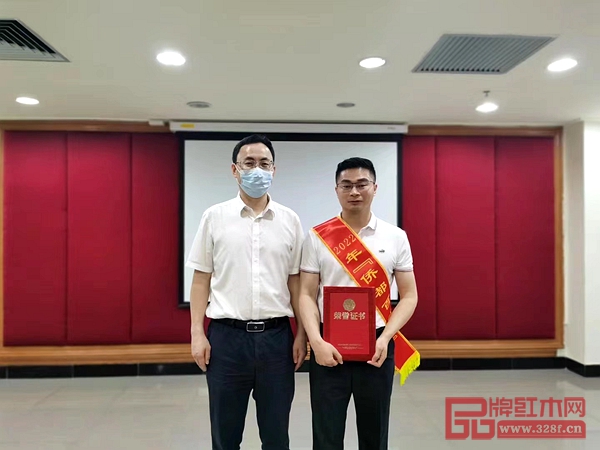 蔣華僑獲評(píng)“2022年僑都百優(yōu)工匠”