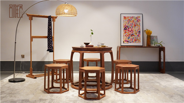 怎么樣的緬甸花梨家具才算緬甸花梨精品？名雅居紅木的緬甸花梨家具怎么樣？