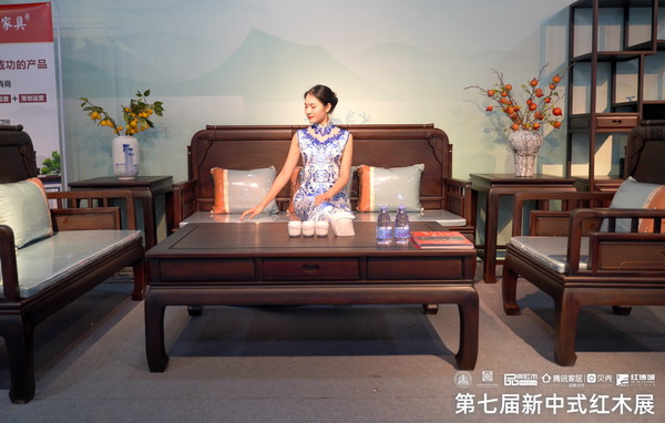 御華軒紅木精品雅致且實(shí)用性強(qiáng)