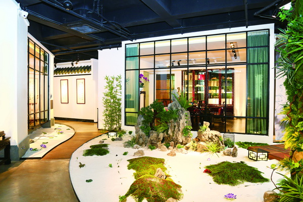泰和園當(dāng)代中式生活藝術(shù)鑒賞中心一角 泰和園當(dāng)代中式生活藝術(shù)鑒賞中心一角