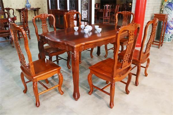 探秘雅晟紅木廠家：解鎖緬甸花梨家具的密碼