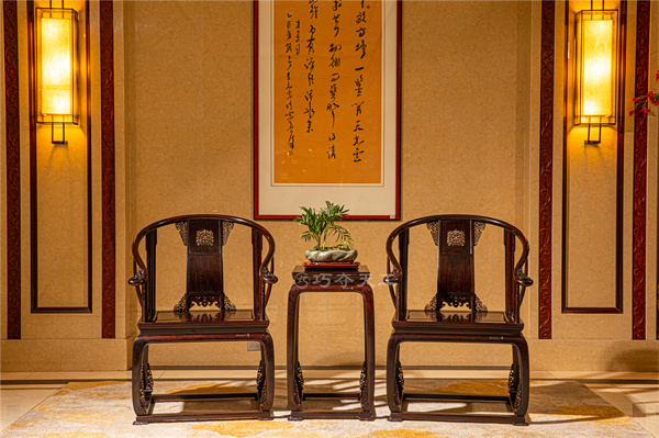 山東巧奪天工紅木：收藏級小葉紫檀椅具的王者風范