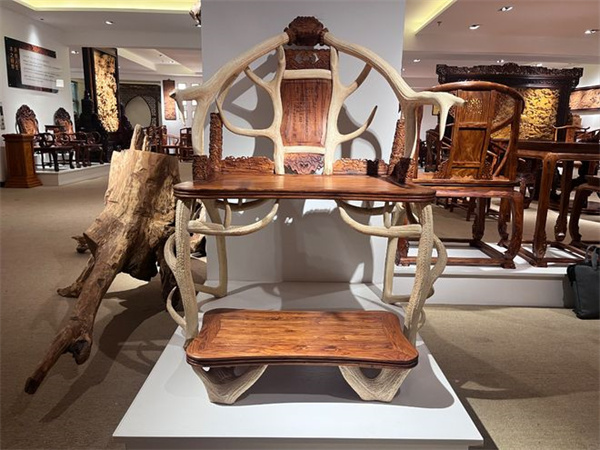 廣東中山海南黃花梨家具品牌：鴻庭軒紅木雕琢傳世韻味