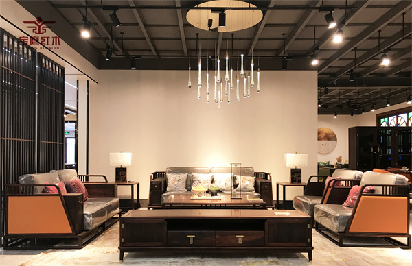 黑酸枝新中式家具家寶紅木：黑酸枝喚醒現(xiàn)代生活韻味