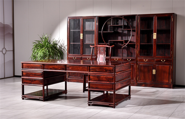 東陽(yáng)紅木家具廠家鼎遠(yuǎn)辰紅木：匠心堅(jiān)守與工藝革新