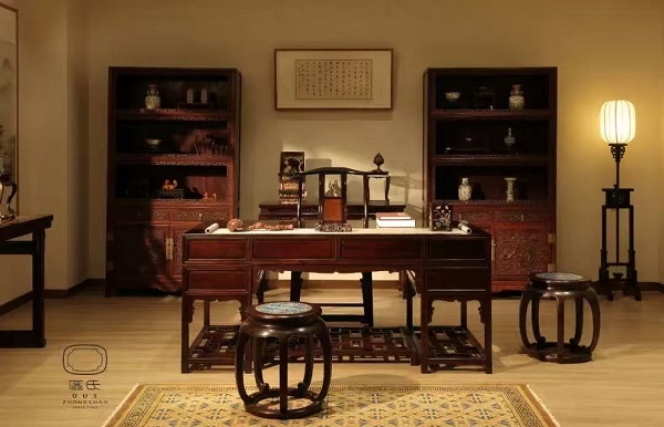 探訪廣東明清古典家具廠家：區(qū)氏家具的傳承與創(chuàng)新之道