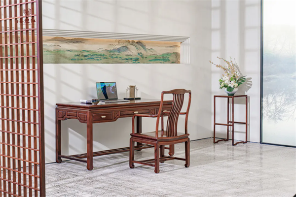 東陽紅木十大品牌·喜迎紅紅木 | 《智慧書桌》：一眼萬年的東方雅韻