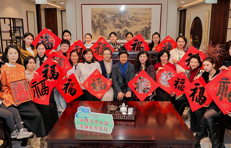 墨韻煥新·執(zhí)筆迎春 | 巧奪天工紅木新春書(shū)畫(huà)聯(lián)誼活動(dòng)圓滿(mǎn)舉辦